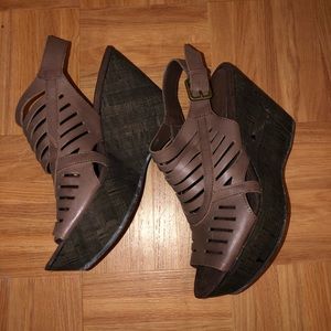 ❗️ BRAND NEW ❗️Wedge 9 west Sandals